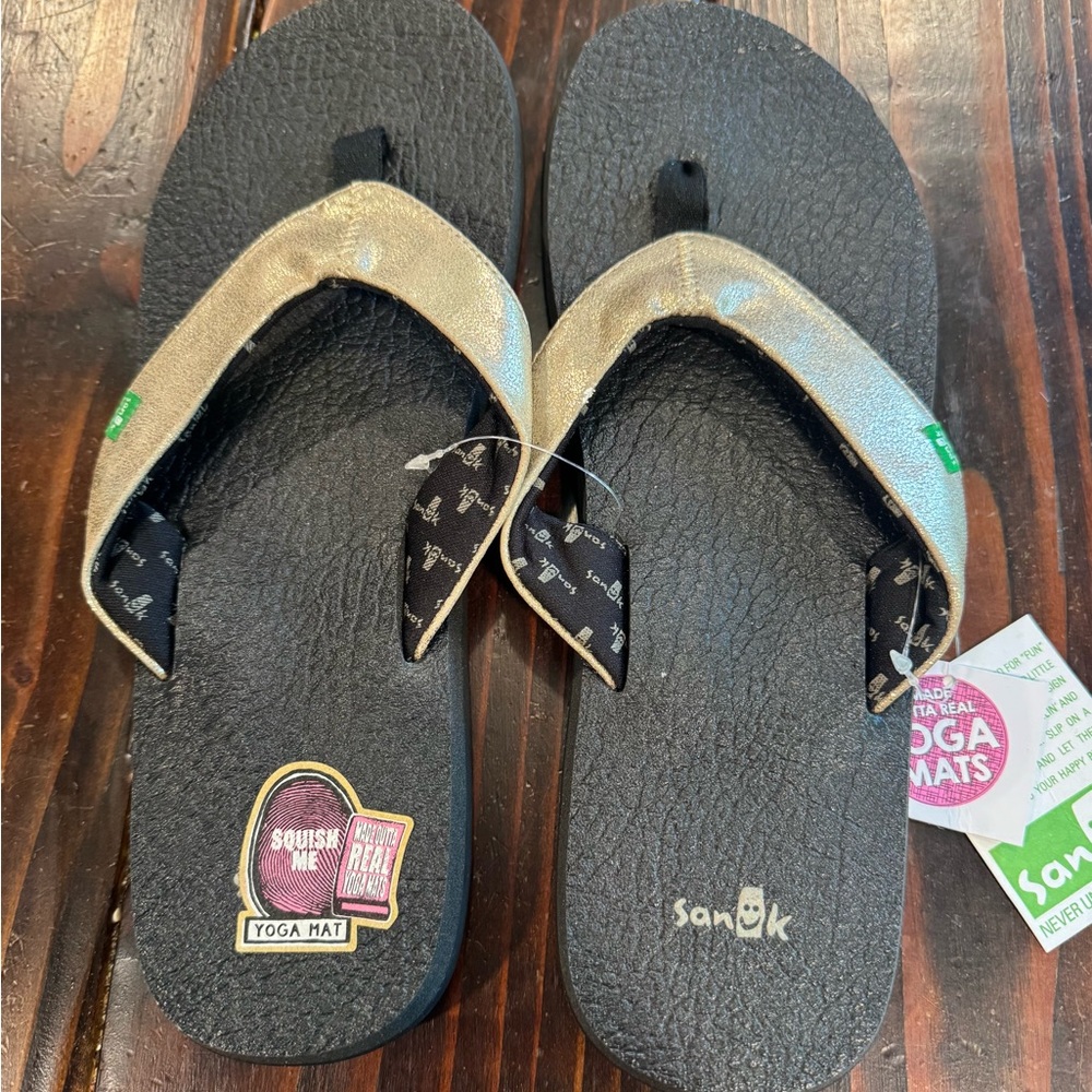 NWT Sanuk Women's Champagne Yoga Glam Flip-Flop Size 10 1015258 Summer